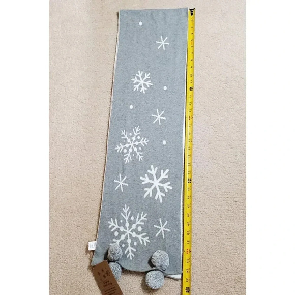 Winter Knit Scarf Gray White Snowflake Pattern Pom Pom Ends Cotton Reversible - Picture 12 of 14